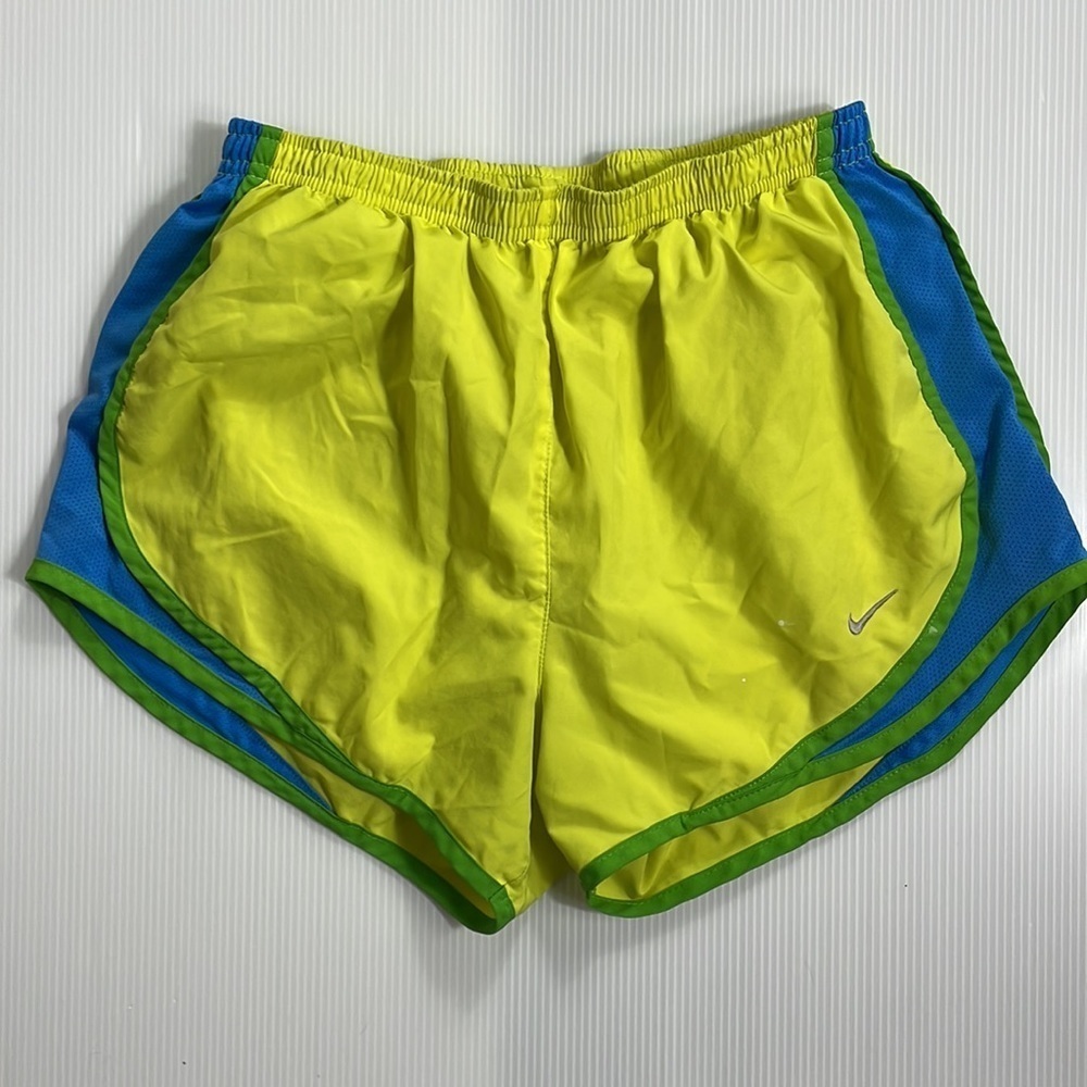 Nike shorts size women small